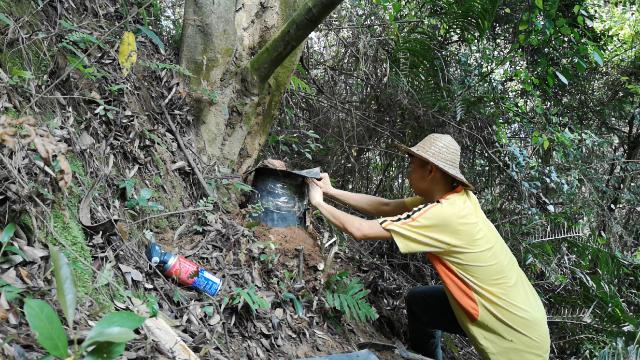 养蜂巢础的制作方法（用水泥巢础机制作巢础的方法）